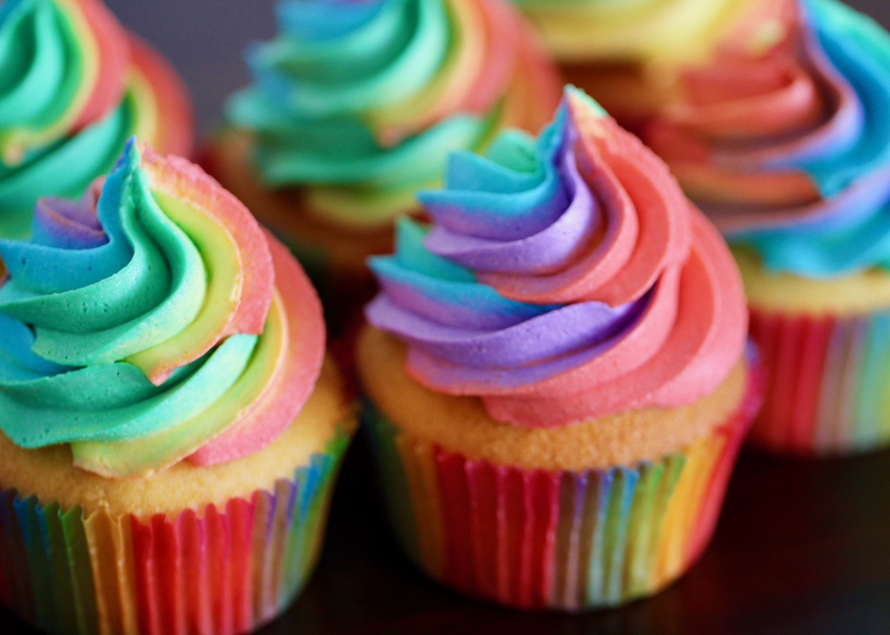 Rainbow Cupcakes – The Baking Angel